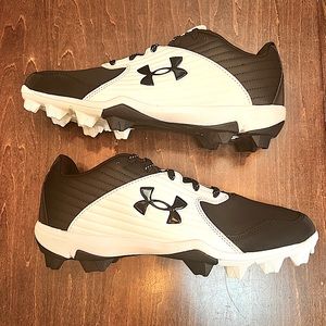 BRAND NEW Under Armour Leadoff Men’s Baseball Cleatss + Bonus Golf Balls!